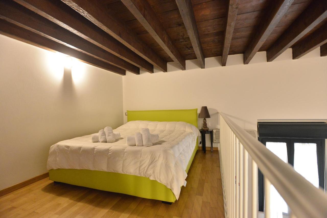 Izzhome City Center Cozy Кальярі Екстер'єр фото